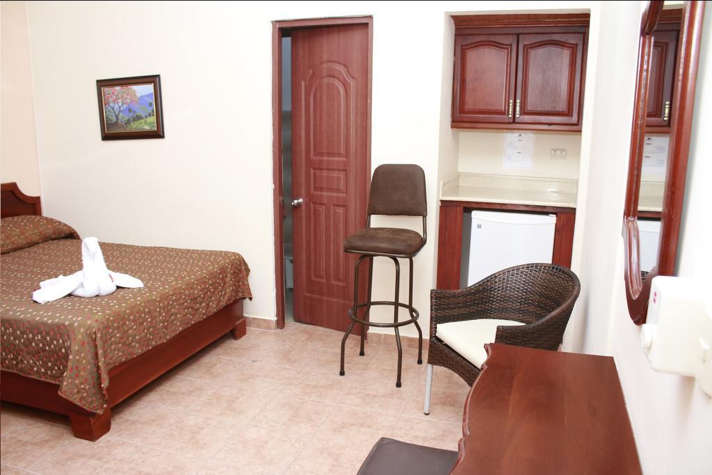 Hotel La Morada Santo Domingo Room photo