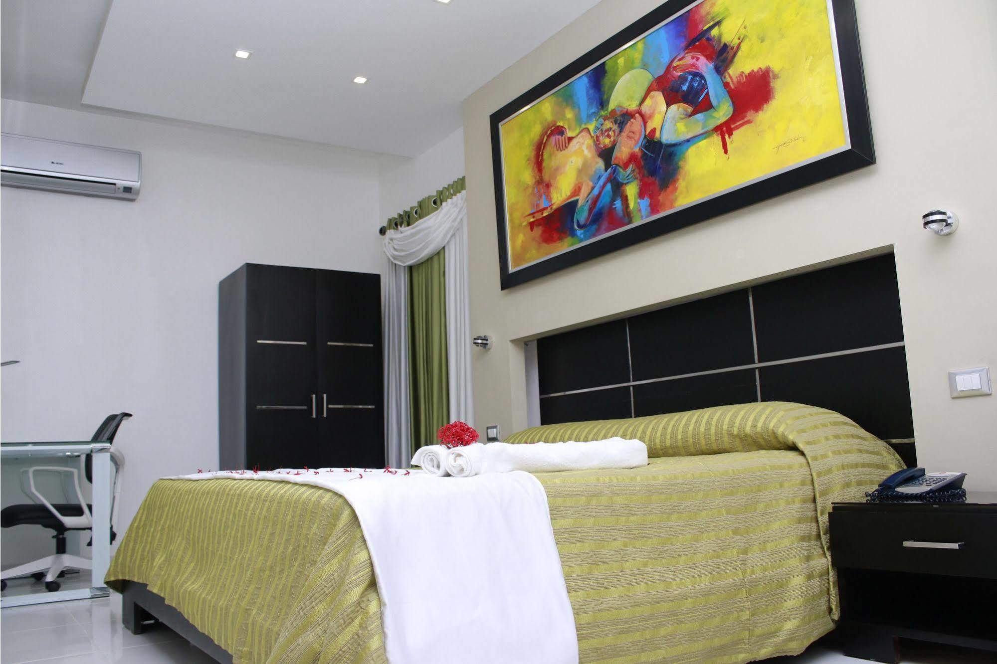 Hotel La Morada Santo Domingo Exterior photo