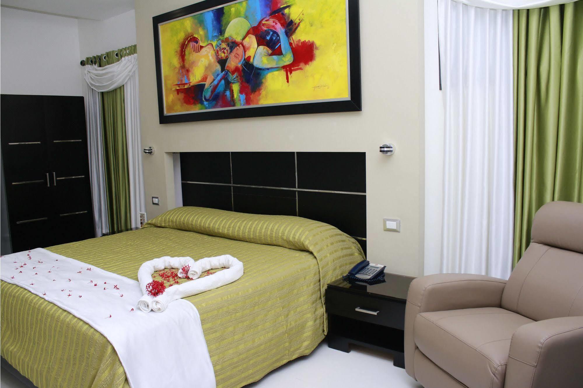 Hotel La Morada Santo Domingo Exterior photo